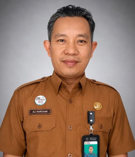 ALI FARCHAN, S. Pd
