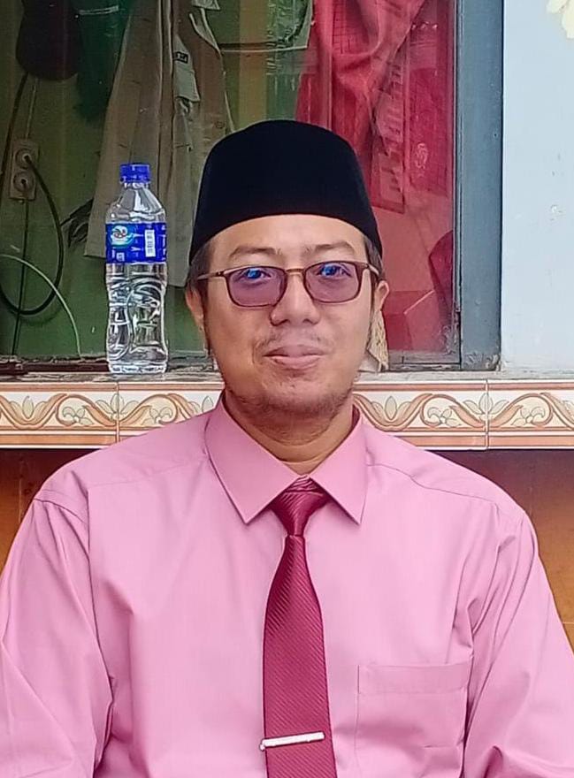 MUHAMMAD LUTHFIL ANSHORI, S.Pd.